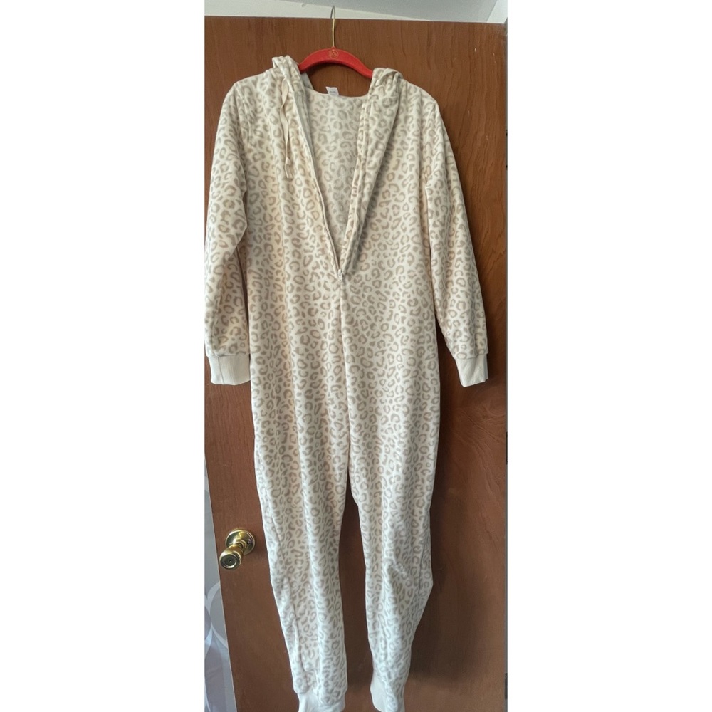 Cheetah PJs - Picture 3 of 3